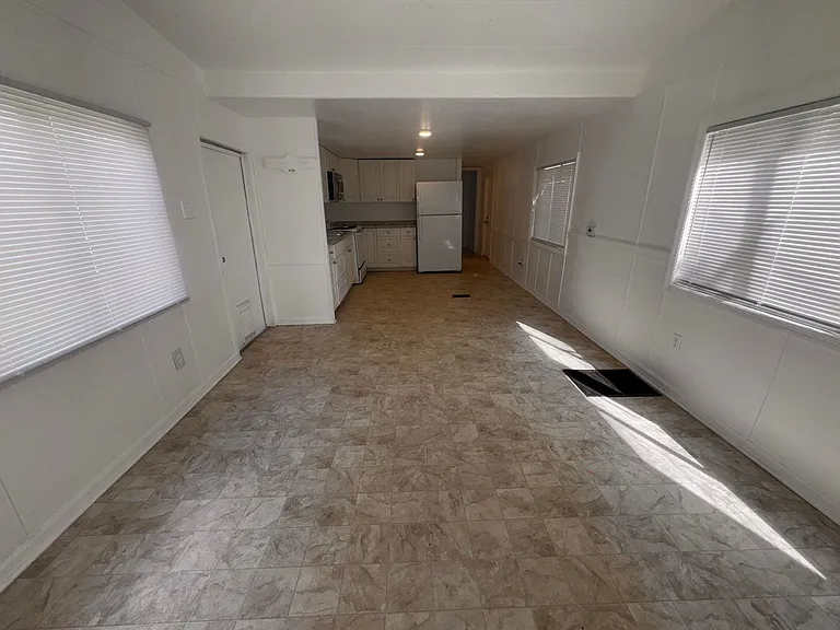 1137 S Christiana Ave — Photo 2