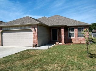 631 S Mahn Ave, Springfield, MO 65802