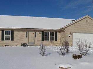 5637 Birchwood Dr, Chippewa Lake, OH 44215