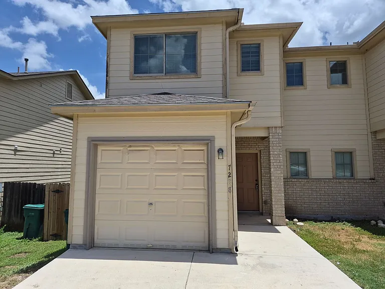 7208 Colina Way — Photo 1