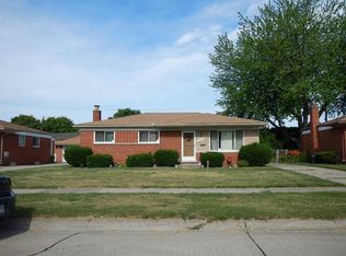 33127 Brownlea Dr, Sterling Heights, MI 48312