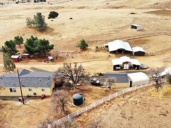 2nd image of 14169 Caliente Creek Rd