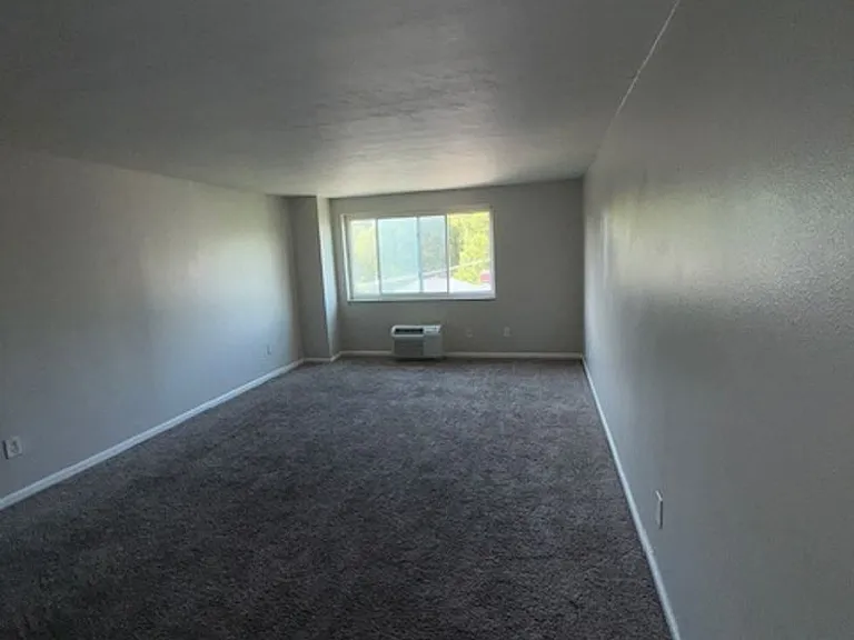 848 Riverview Ter #501 — Photo 8