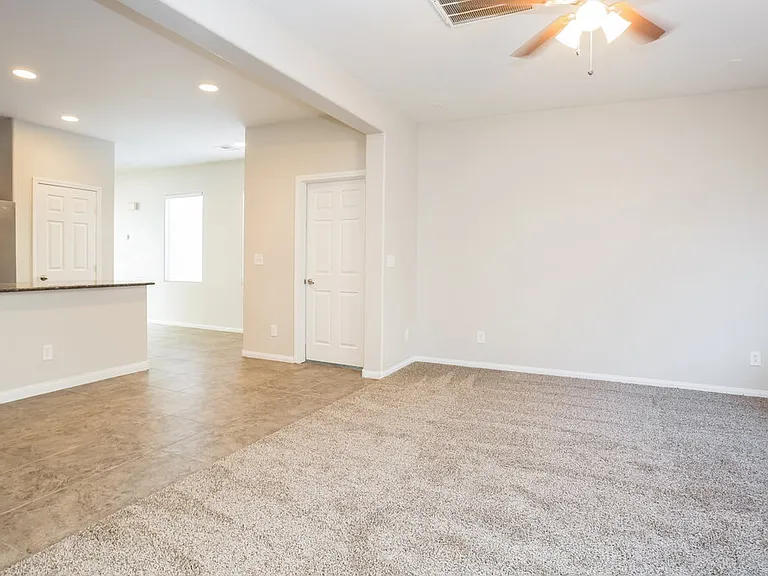 9150 Brilliant Prairie Ct — Photo 4