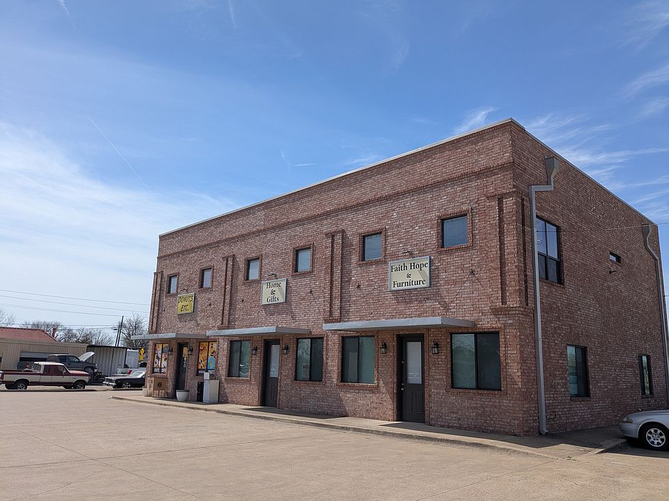 1st image of 102 N Dallas St #202