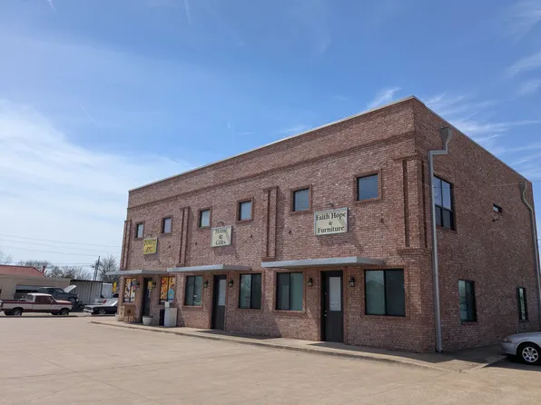102 N Dallas St #202, Palmer, TX 75152