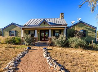 312 Cut Off Rd, Fredericksburg, TX 78624