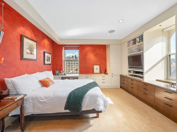 43 5th Avenue image 5 of 13