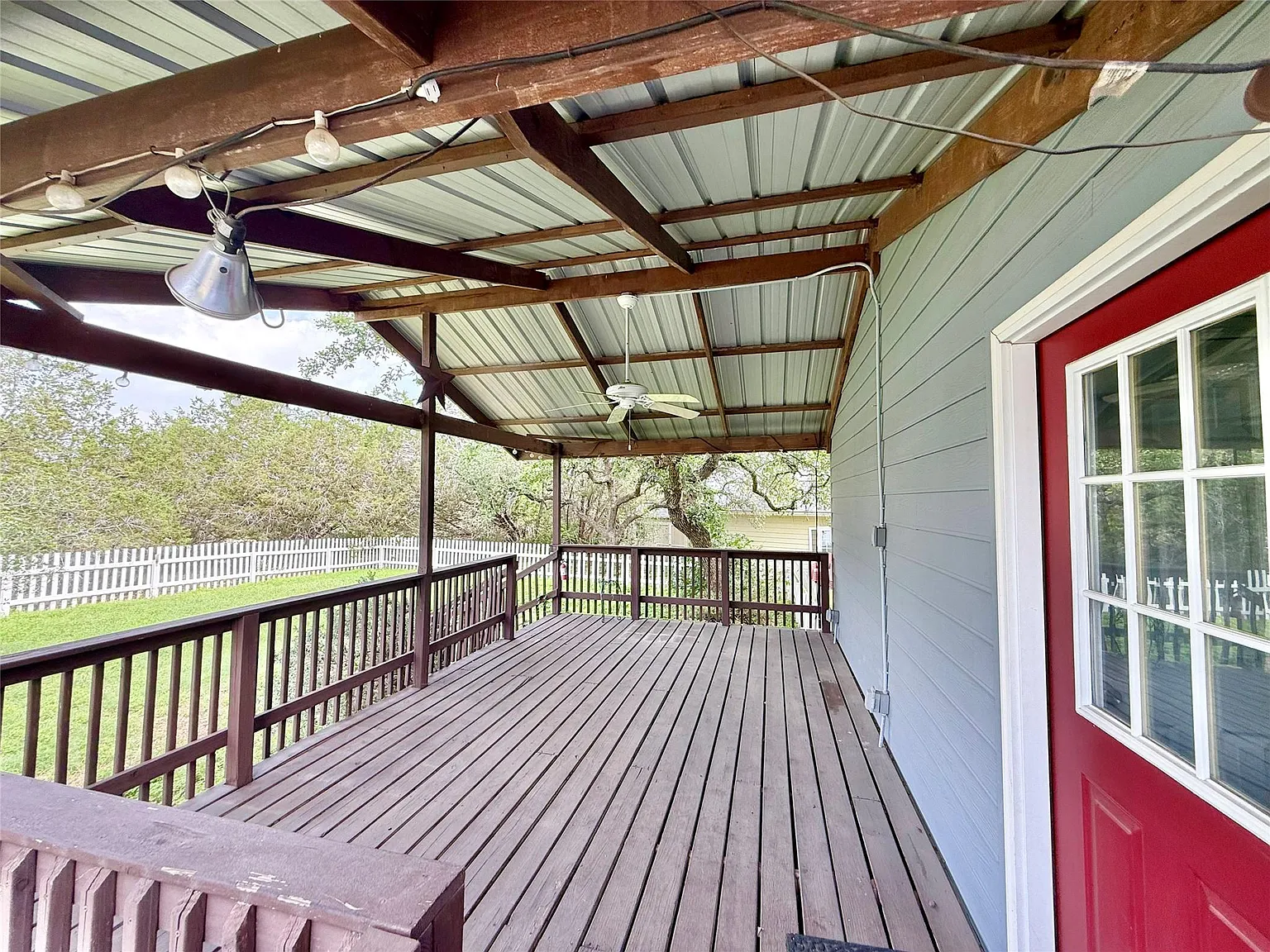 3 bed, 2.0 bath, 1562 sqft, $1,995 — Photo 3