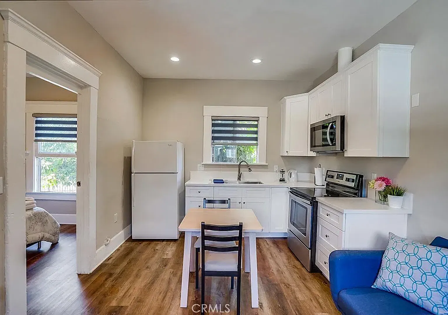 Raymond Ave — Photo 1