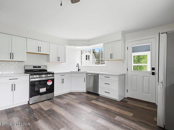 5th image of 11 Harris Hill Rd