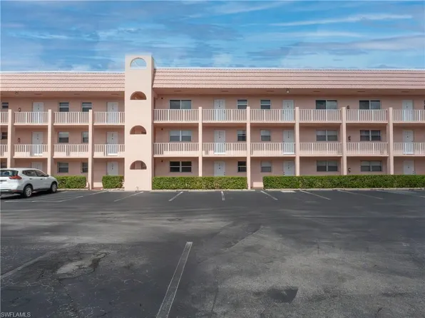 180 Turtle Lake CT #209, NAPLES, FL 34105