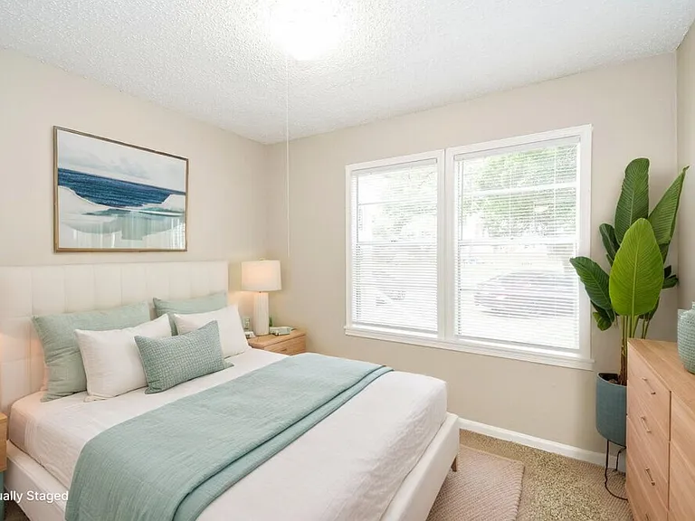1031 Bunker Hill Blvd — Photo 10