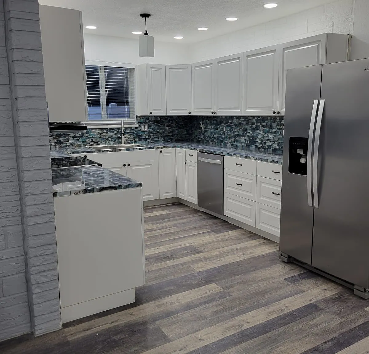 3 bed, 1.5 bath, 1400 sqft, $3,300 — Photo 4