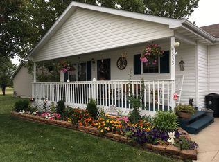 333 Willis Ave, Rochelle, IL 61068