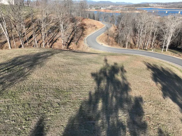 2057 Edgewater Sound, Morristown, TN 37814