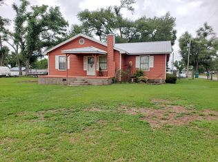 6951 Iowa St, Grand Ridge, FL 32442