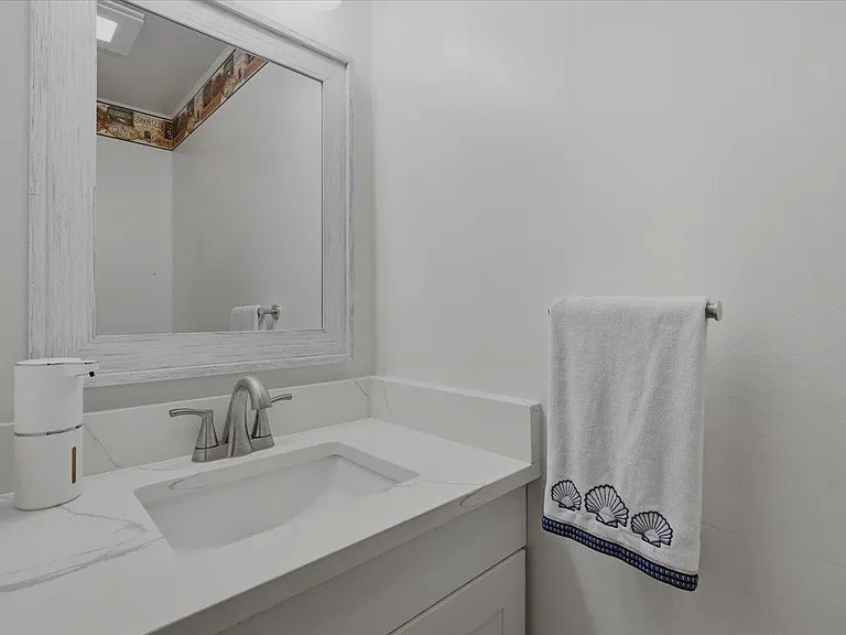 899 Holborn Ct #899 — Photo 17