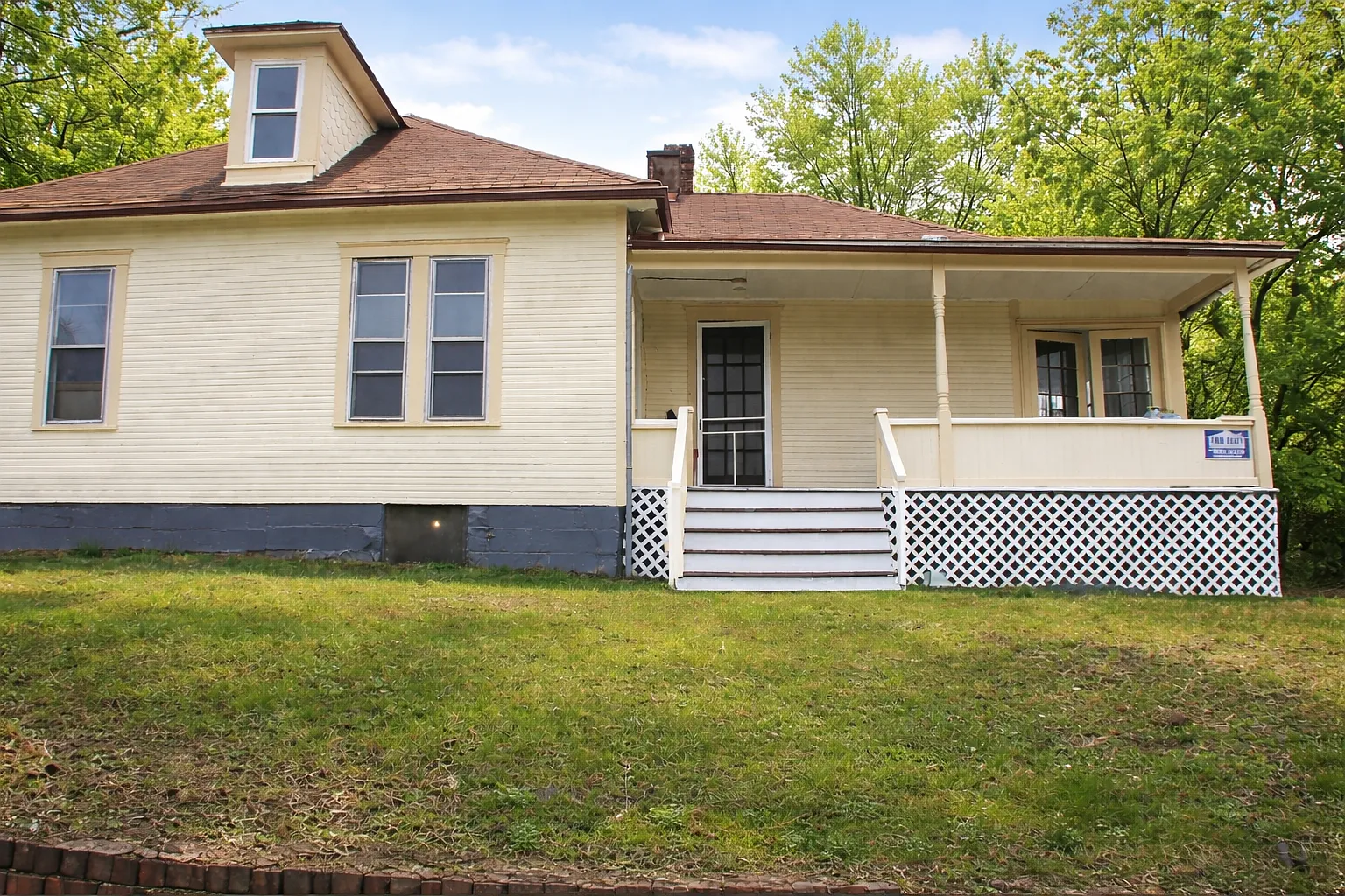 45 Mound Street - Single House — Photo 1