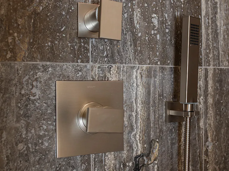 75 Kenmare St #4D — Photo 28