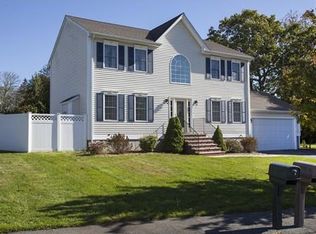 1 Jordan Ln, Fairhaven, MA 02719