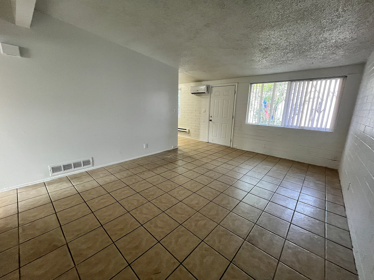 3240 N Geronimo Ave — Photo 3