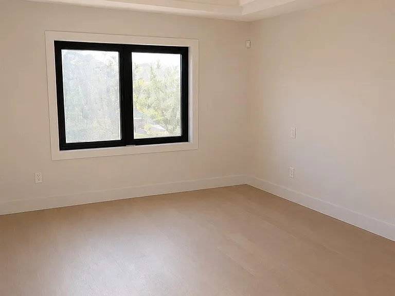 124 Nelson Ave — Photo 19