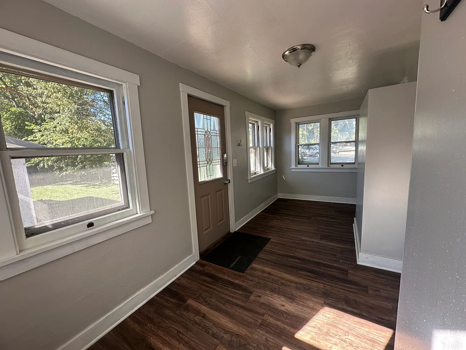 3 bed, 1236 sqft, $1,850 — Photo 2