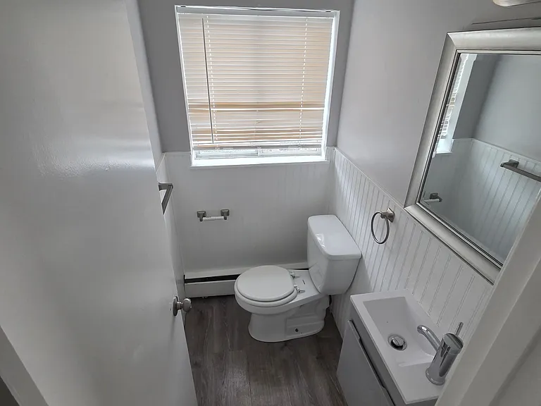 15 Barrows St #1 — Photo 1