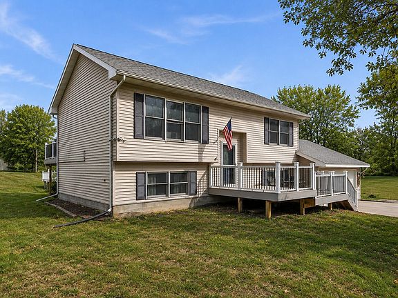 2nd image of 410 McKee Rd