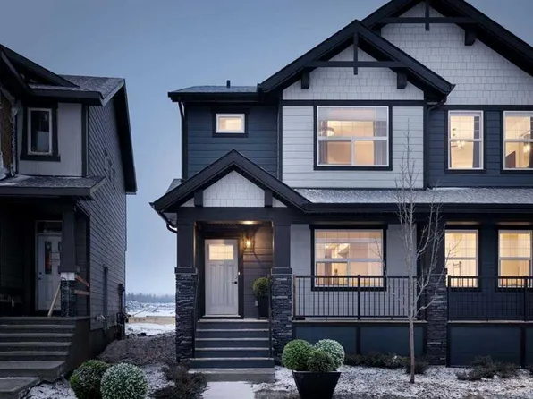 5016 S 154th Ave SW, Calgary, AB T2Y 3E5