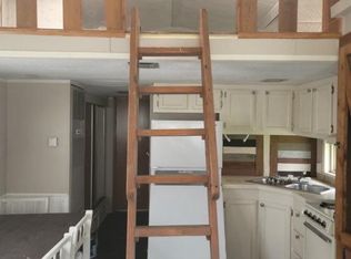 906 W 3rd St, Chester, PA 19013