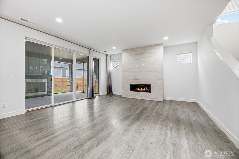 3rd image of 23107 70TH Street E