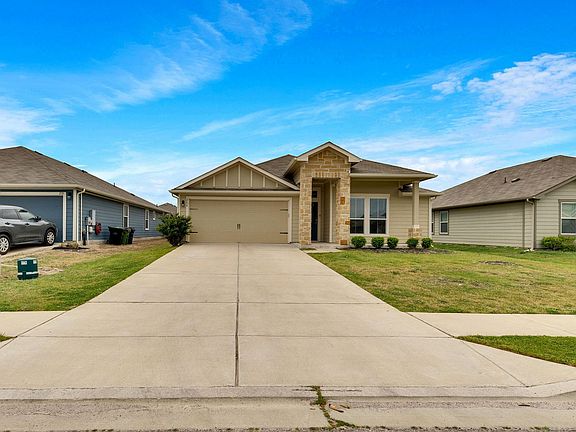 3rd image of 208 Garcitas Creek Ln