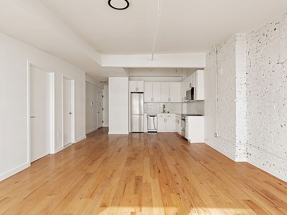 5th image of 20 E 14th St #4F