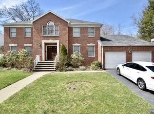 64 Robinhood Ave, Closter, NJ 07624