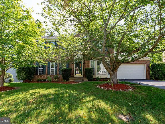 2nd image of 3705 Carlyle Ct