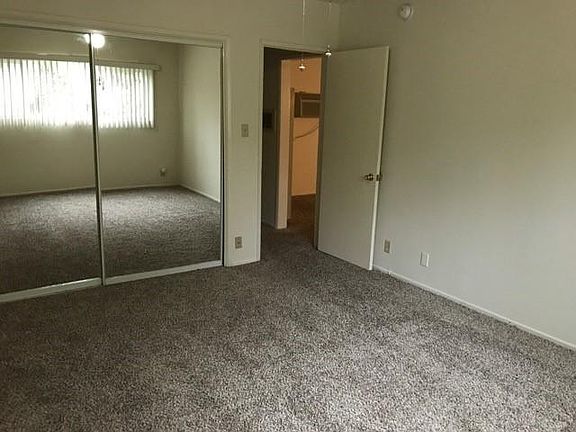 5th image of 16721 Sherman Way APT 8