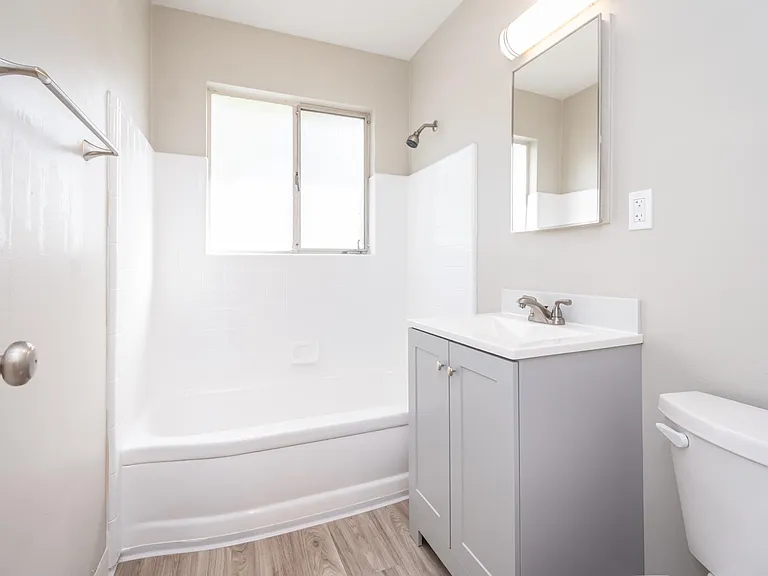 801 McClatchy Way — Photo 8