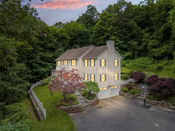 306 Mountain Road, Pleasantville, NY 10570
