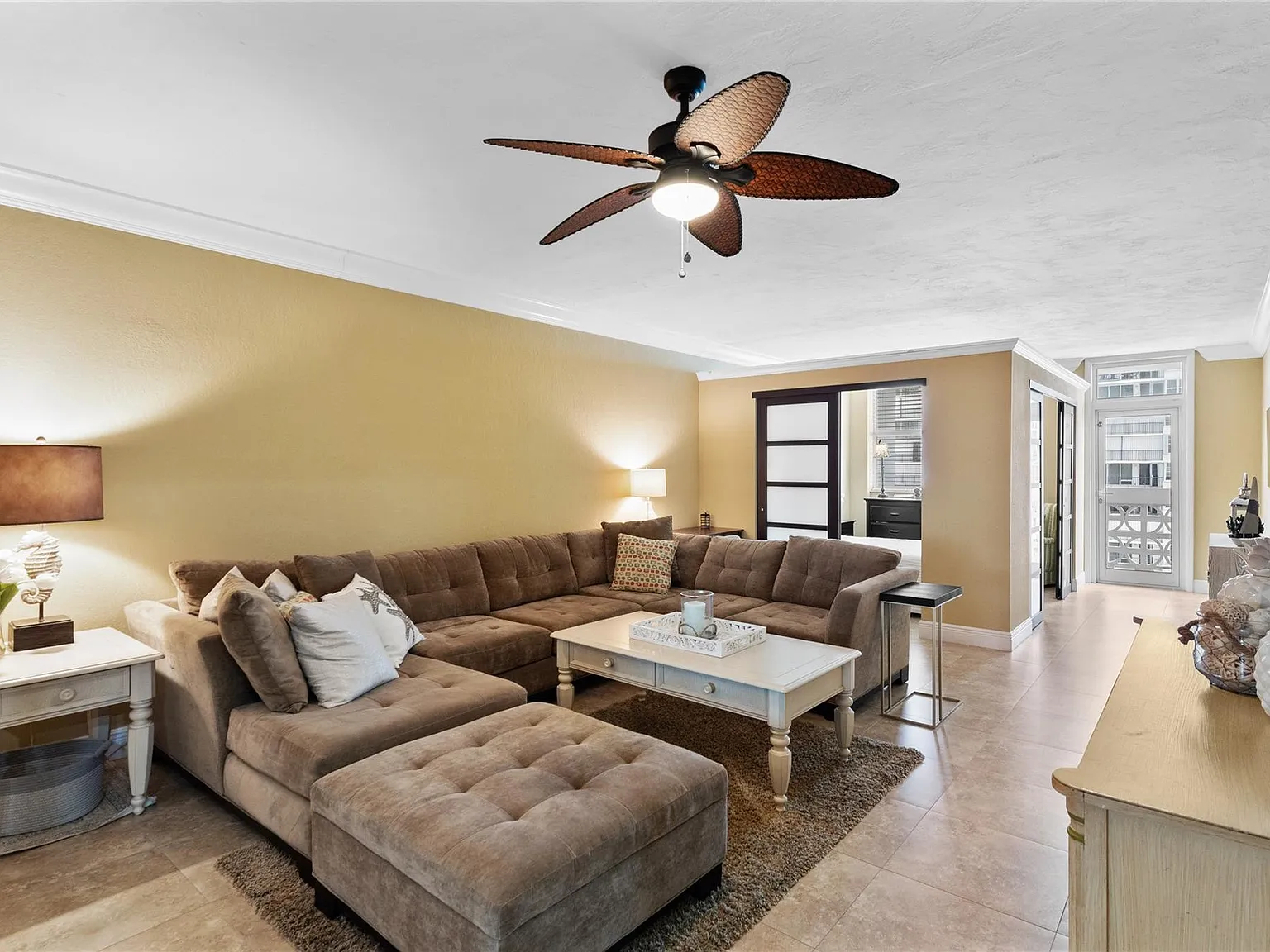 1 bed, 1.5 bath, 950 sqft, $3,800 — Photo 1