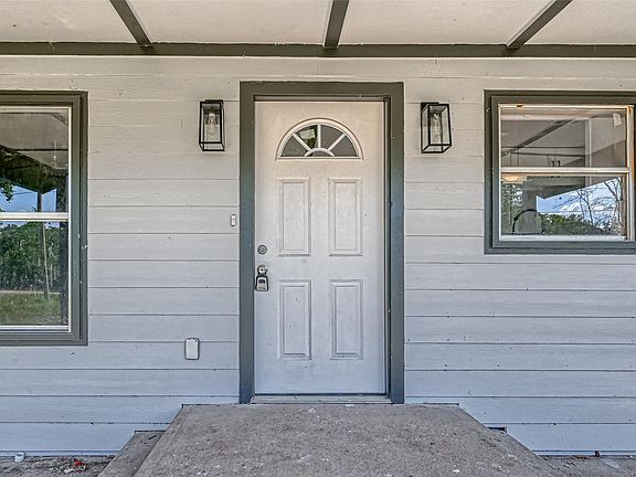 3rd image of 106 County Road 416
