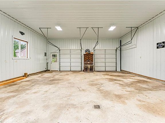3rd image of 301 Milling Rd