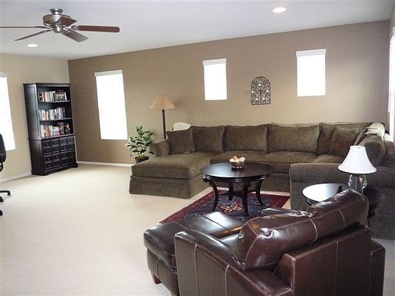 Big loft/gameroom/office/4th bedroom?