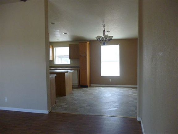 5th image of 13782 S Cecil Cir