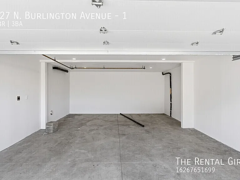 227 N Burlington Ave #1 — Photo 35
