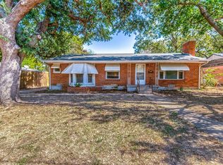 700 Ridgecrest Dr, Irving, TX 75060