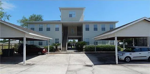 2 bed, 2.0 bath, 1100 sqft, $1,350 — Photo 2