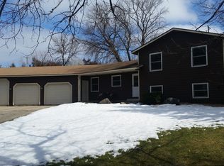 6621 Pipewood Court, Chanhassen, MN 55331