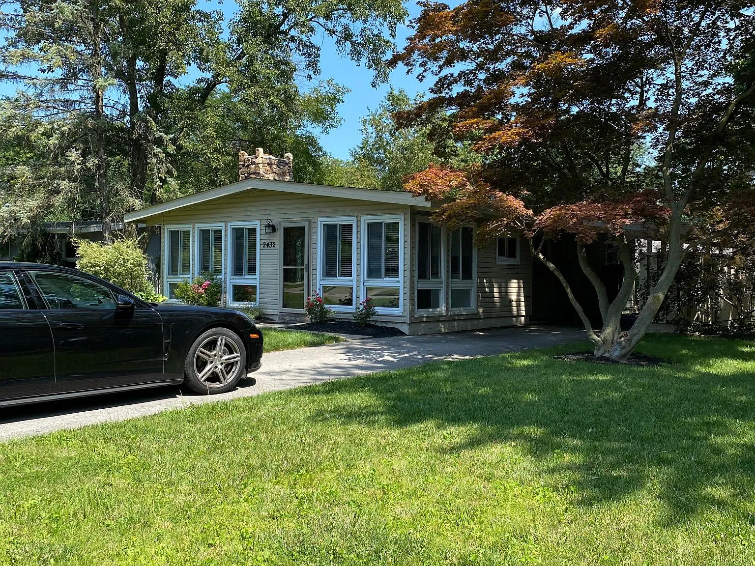 2432 Edgevale Rd — Photo 1